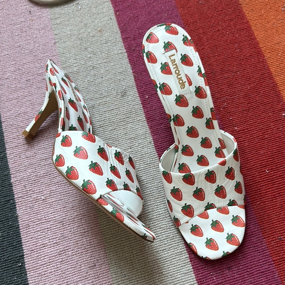 Larroude Colette Mule Heels White Strawberry Print Leather Women's Shoes 9.5